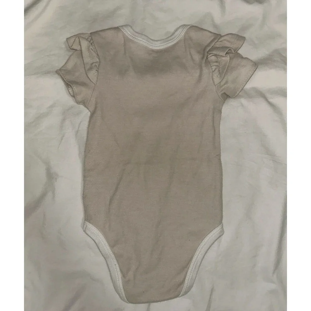 bebe baby Girls 6-9M Beige Logo Ruffle Sleeve Cotton Knit Snap Bodysuit